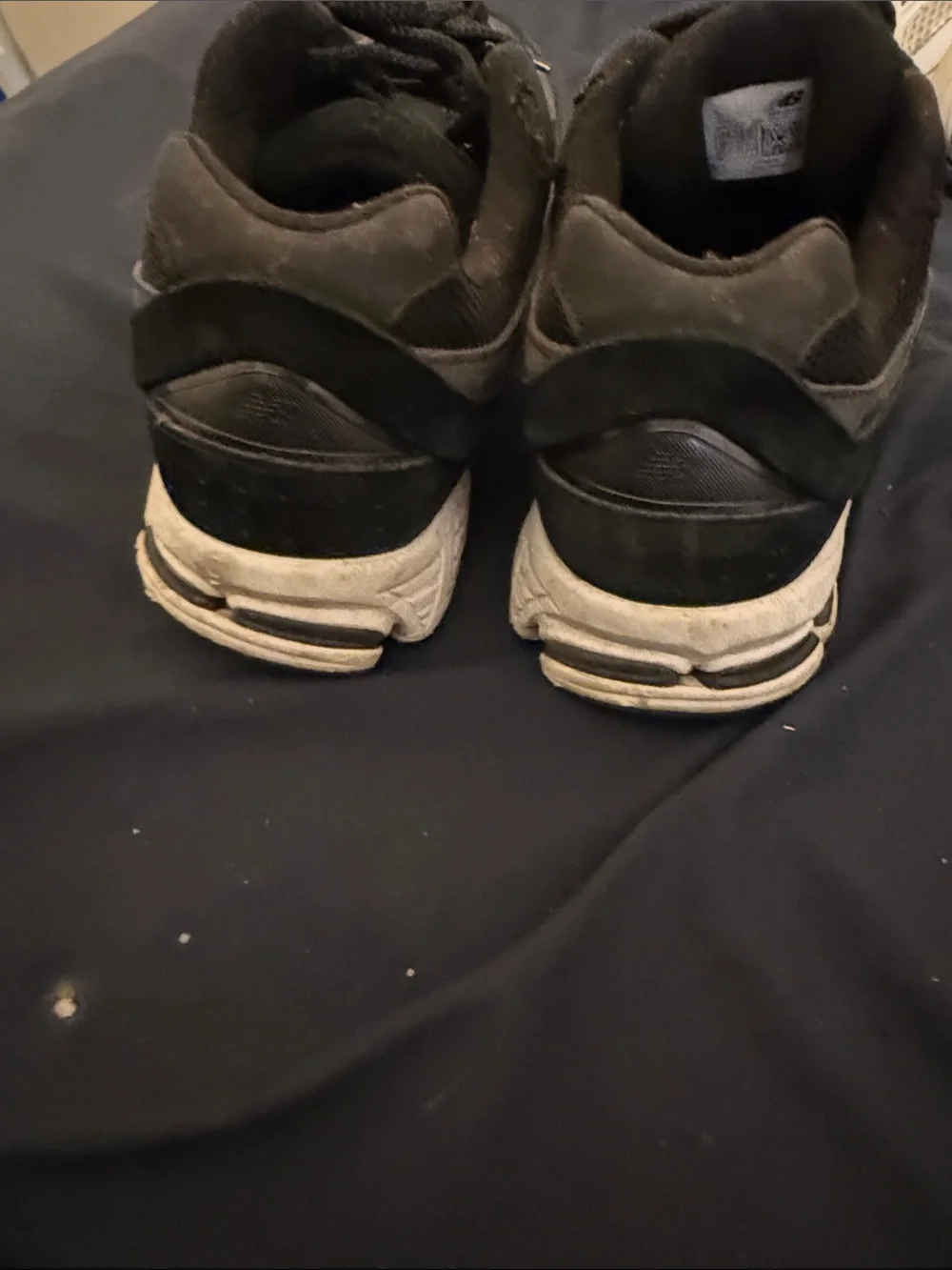 New Balance Men's Black and Gray Athletic Sneakers